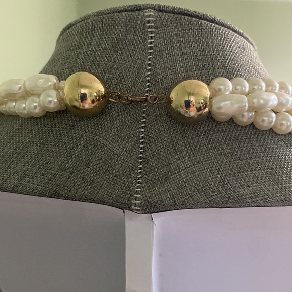 Simulated Twisted Pearl Multi Color Beaded Necklace - Picture 2 of 3